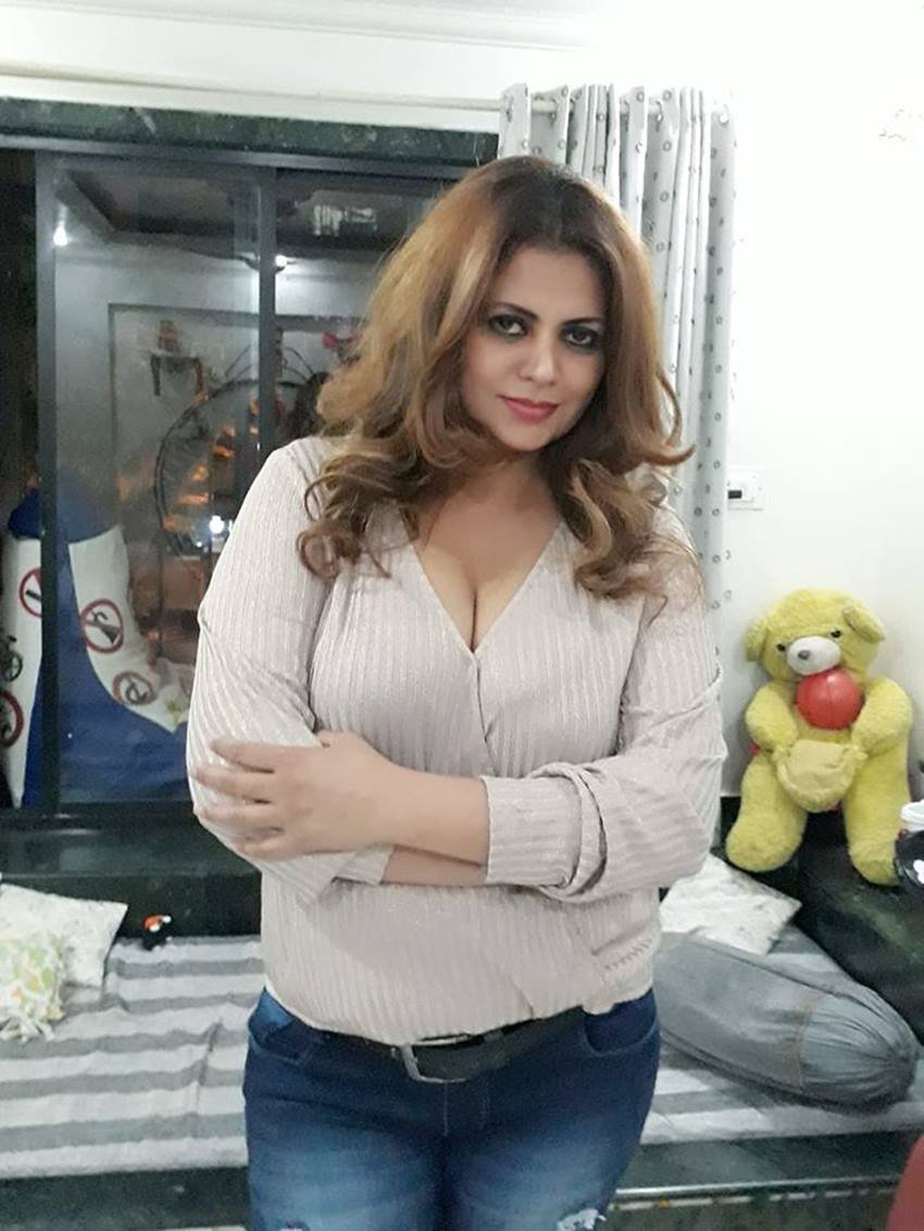 सपना सप्पू बी ग्रेड फिल्मों का बड़ा नाम हैं। सपना ने कांतिशाह की ढेरों बी ग्रेड फिल्म में काम किया है। बी ग्रेड फिल्मों के अलावा सपना भोजपुरी औऱ गुजराती फिल्मों में भी बोल्ड किरदार निभाते दिख चुकी हैं।