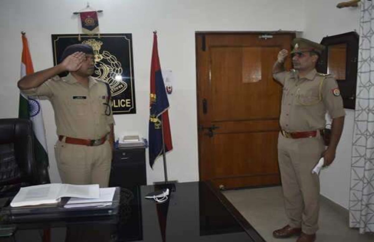 यूपी: दाढ़ी कटवाते ही इंस्पेक्टर इंतसार अली का सस्पेंशन वापस, ज्वायन की ...