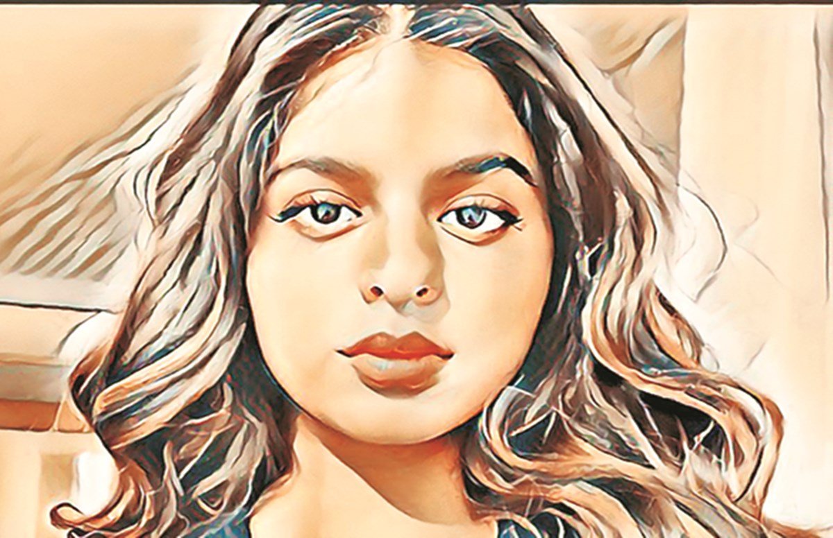 सुहाना ने अपने रंग को लेकर सोशल मीडिया पर की गई अपमानजनक टिप्पणियों के स्क्रीनशॉट साझा की।