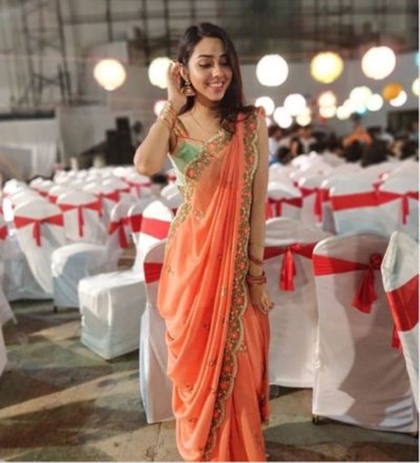 जेनिफर मूल रूप से मध्यप्रदेश के जबलपुर की रहने वाली हैं। उनका जन्म एक पारसी परिवार में हुआ था।