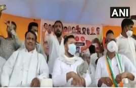 Bihar election, rjd leader, tejashwi yadav, slipper on tejashwi yadav