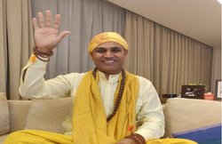 कोरोना संक्रमित ट्रंप को ‘निपटाने’ को वीरेंद्र सहवाग ने लिया ‘बाबा अवतार’, फोटो देख लोग करने ऐसे कमेंट्स