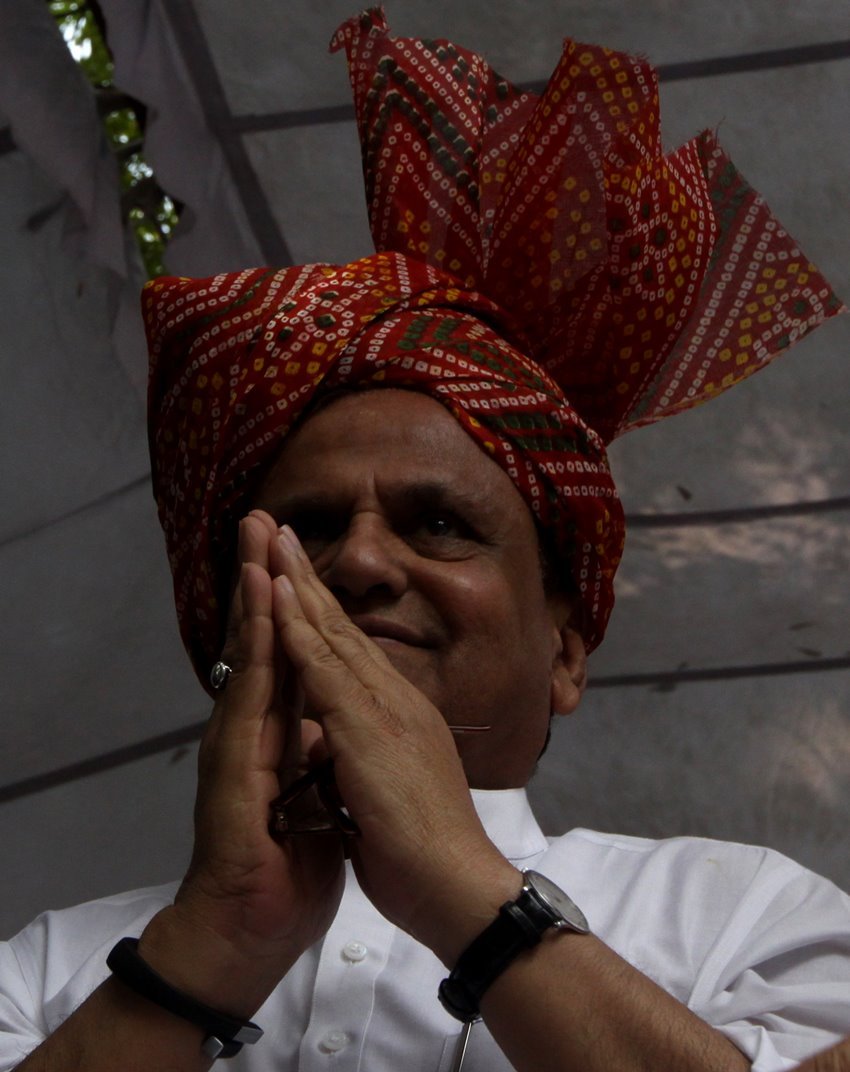 Ahmed Patel Wife, Ahmed patel Controversy