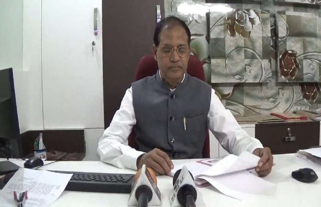 JDU MP alok kumar suman news, Gopalganj counting centre, Counting centre cctv footage