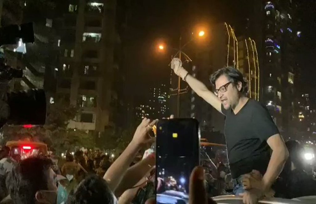 Arnab Goswami Bail, Arnab goswami Suicide case, Uddhav Thackray