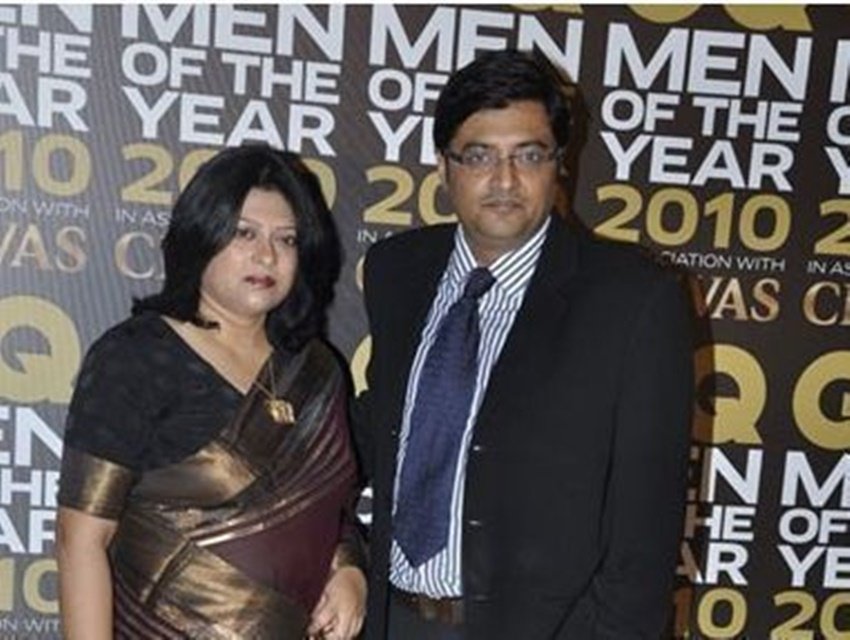 Arnab Goswami Salary, Arnab Goswami lovestory