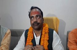 यूपी: भदोही के BJP सांसद से मांगी गई रंगदारी, बेटे को जान से मारने की दी धमकी; FIR दर्ज