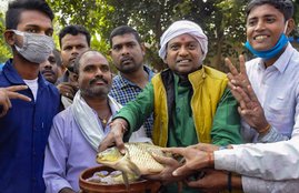 tejashwi, rjd worker, bihar election