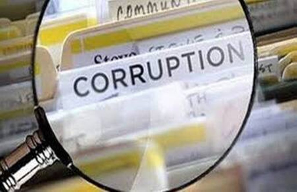 भारत में भ्रष्टाचार को लेकर ट्रांसपरेंसी इंटरनेशनल की रिपोर्ट में देश को नंबर-1 बताया गया है।