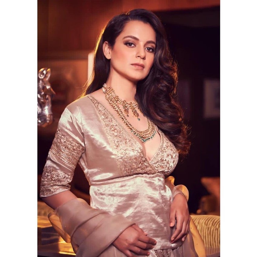 Kangana Ranaut IPS D roopa Controversy, D roopa IPS Income