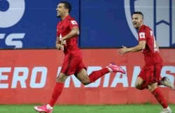 ISL 2020 का पहला उलटफेर, नॉर्थईस्ट यूनाइटेड ने मुंबई सिटी को 1-0 से हराया