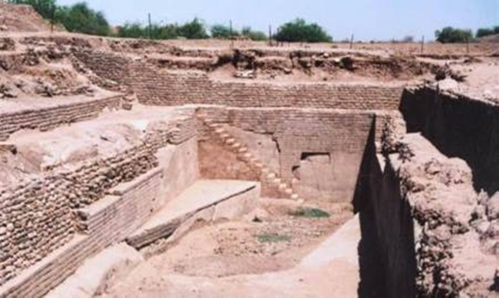 Dunia mere aage
