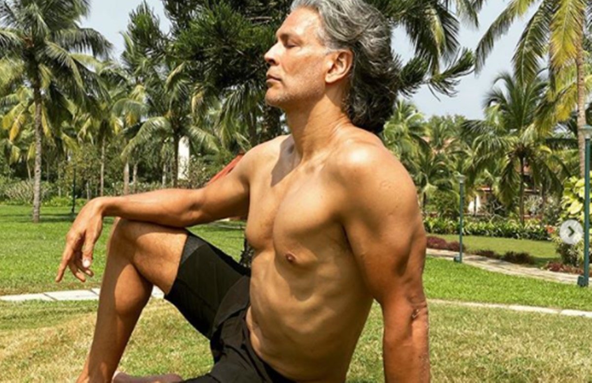 मिलिंद सोमन ने बर्थडे पर शेयर की अपनी न्यूड तस्वीर, यूजर्स करने लगे ऐसे कमेंट