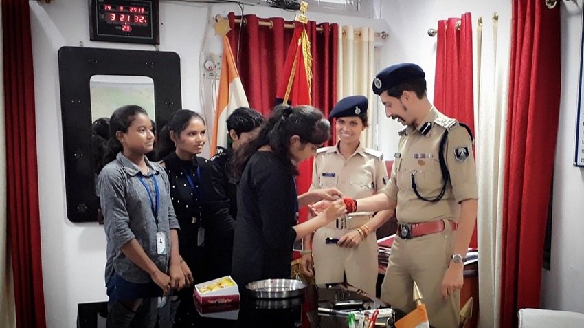 IPS Lipi Singh, Manu Maharaj, Munger DM