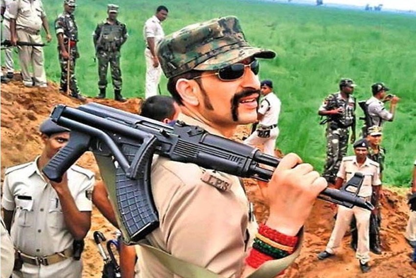 IPS Lipi Singh, Manu Maharaj, Munger DM