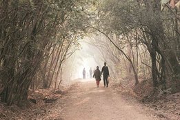 दुनिया मेरे आगे
