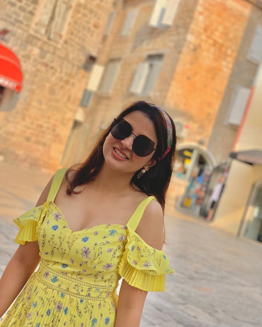 MS Dhoni Networth, Sakshi Dhoni lifestyle
