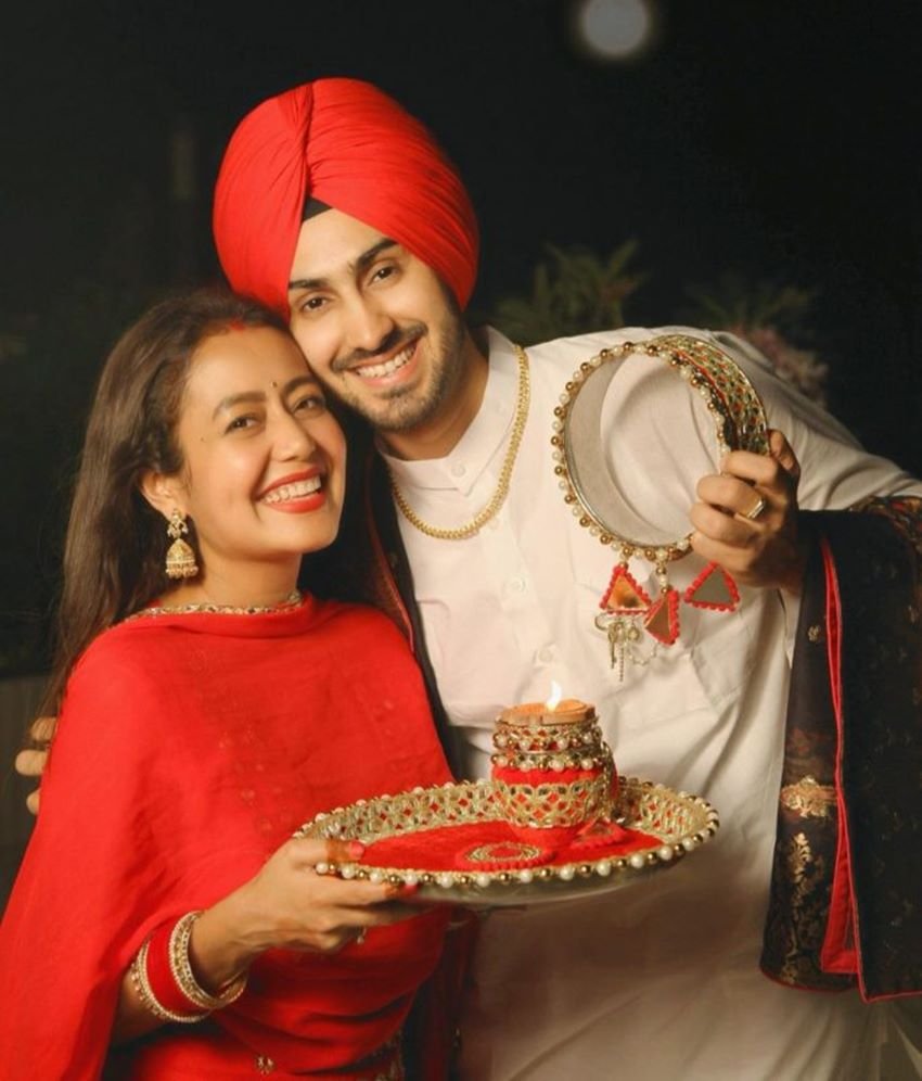 सिंगर नेहा कक्कड़ ने हाल ही में रोहनप्रीत सिंह से शादी रचाई है। रोहन नेहा से 7 साल छोटे हैं। हालांकि नेहा के अलावा कई ऐसी टीवी एक्ट्रेसेज हैं जिन्होंने अपने से काफी छोटे व्यक्ति से शादी की है। आइए जानें उनमें से कुछ टीवी सेलेब्स के नाम: