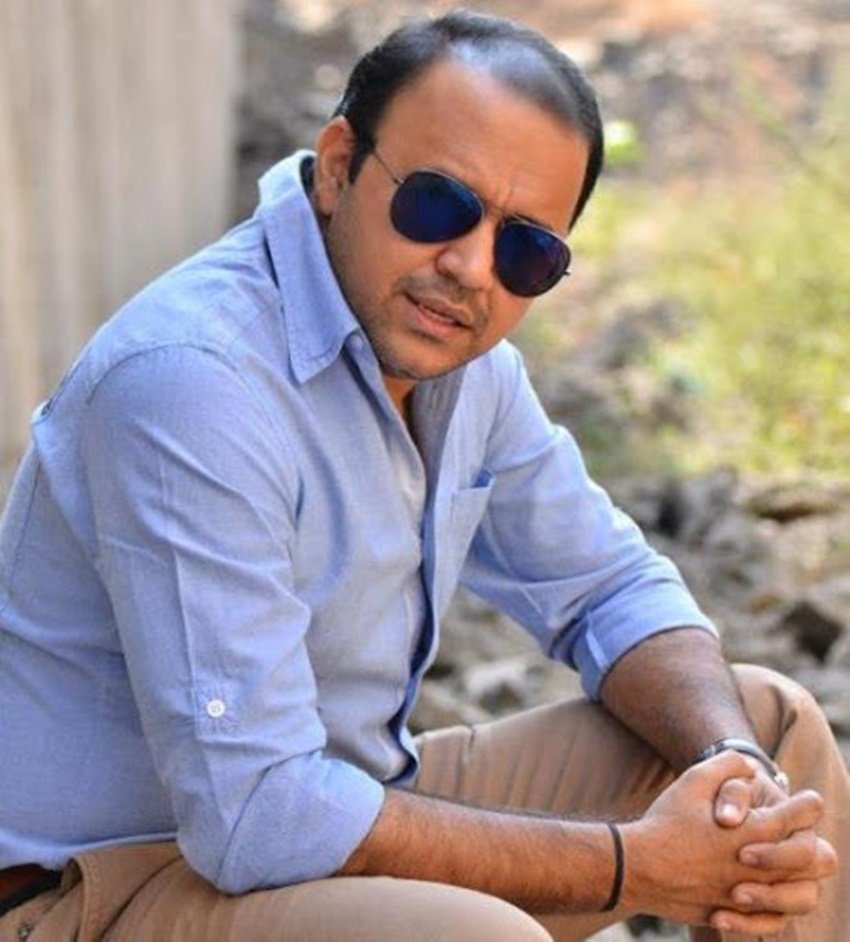 Mensxp.com के मुताबिक मंदार चंदवड़कर को तारक मेहता का उल्टा चश्मा के एक एपिसोड के लिए 80 हजार रुपए बतौर फीस मिलते हैं।