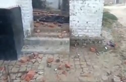 बीजेपी विधायक की जीत के जश्न में मस्जिद पर हमला, अजान के वक्त नारे लगाने से रोका तो भड़क गए समर्थक