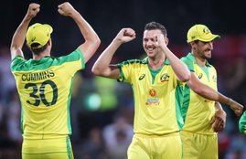Ind vs Aus 1st ODI Live Cricket Score