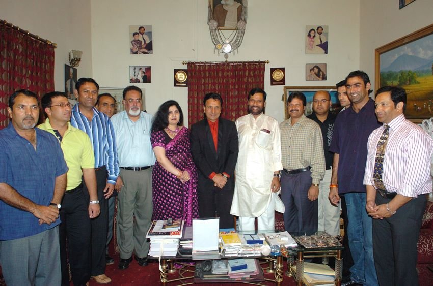 Ramvilas Paswan wife, paswan first wife, Chirag paswan stepmother