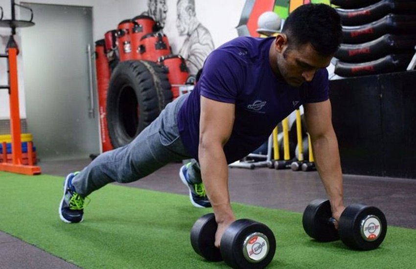 DHONI