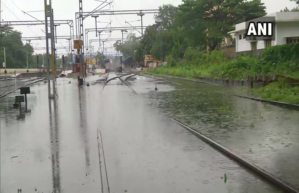 Nivar, Puducherry, TN