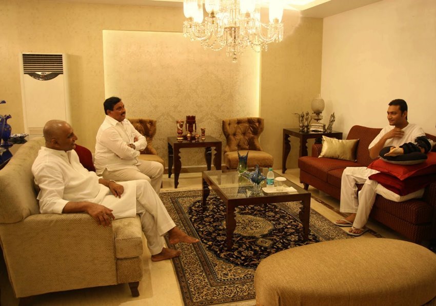 Asaduddin Owaisi Wife, Asaduddin Owaisi networth