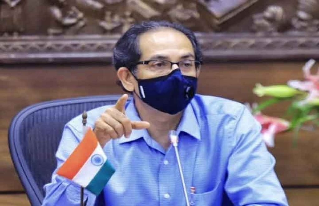 मुख्यमंत्री उद्धव ठाकरे ने कहा कि राज्य में धार्मिक स्थलों को आगामी सोमवार से फिर खोल दिया जाएगा। (file) मुख्यमंत्री उद्धव ठाकरे ने कहा कि राज्य में धार्मिक स्थलों को आगामी सोमवार से फिर खोल दिया जाएगा। (file)