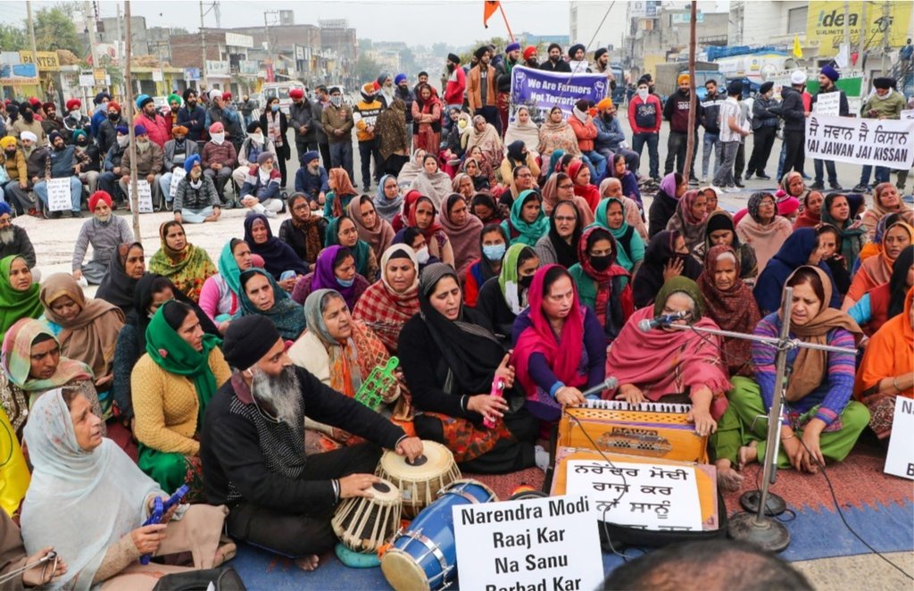 जम्मू में भी तीन कृषि कानूनों के खिलाफ लोगों ने प्रदर्शन किया। (फोटोः पीटीआई)