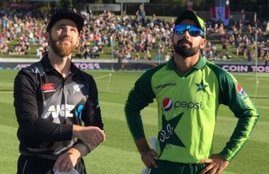 Kane Williamson Shadab Khan NZ vs PAK 3rd T20