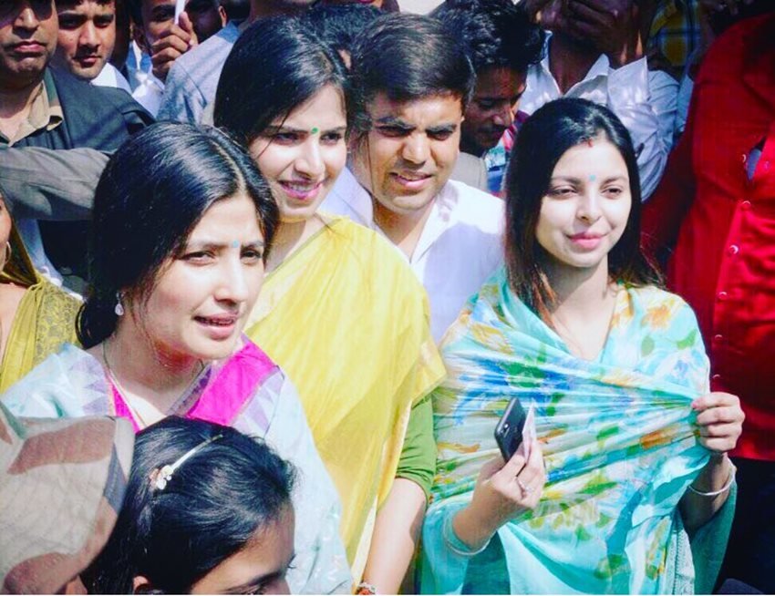 Lalu Prasad Daughter Rajlakshmi Yadav, Akhilesh Yadav Dimple yadav