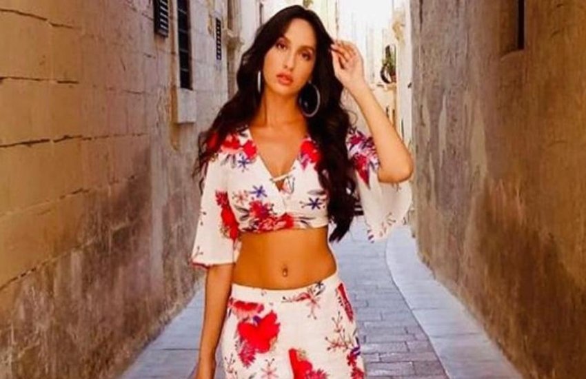 नोरा को बैली डांस करने का बहुत शौक है। आपको बता दें कि उन्होंने डांस के लिए कभी ट्रेनिंग नहीं ली है। वो खुद ही डांस की प्रेक्टिस करती रहती हैं। इसके लिए उन्हें सोशल मीडिया पर भी बहुत पसंद किया जाता है।