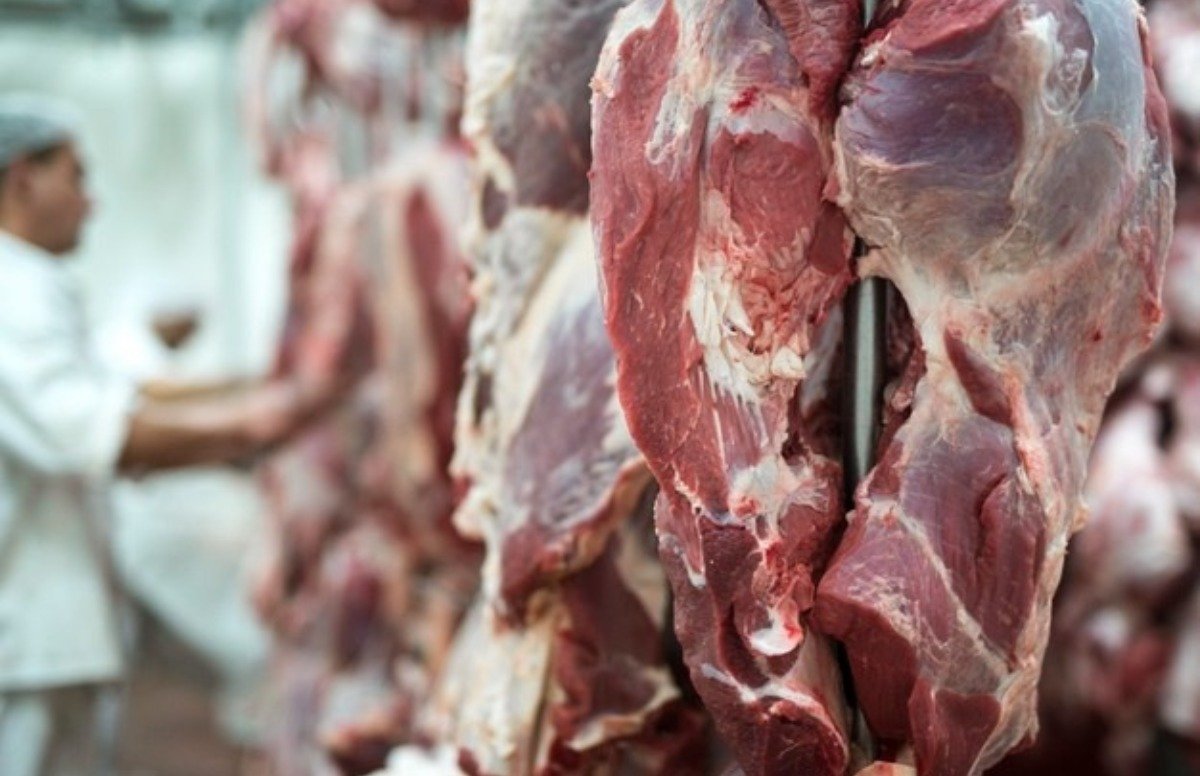 China, Muslims, Pork, Pig, Friday, Tweet