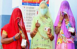 राजनीति में सब जायज़! बीटीपी को हराने के लिए एक ख़ेमे में बीजेपी और कांग्रेस