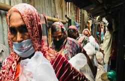 दुनिया मेरे आगे: चुनौतियों के बीच जीवन