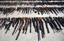 दुनिया के हथियार बाजार पर है अमेरिका और चीन का दबदबा, जानें हथियार बेचने वाली कौन सी हैं टॉप-5 कंपनियां