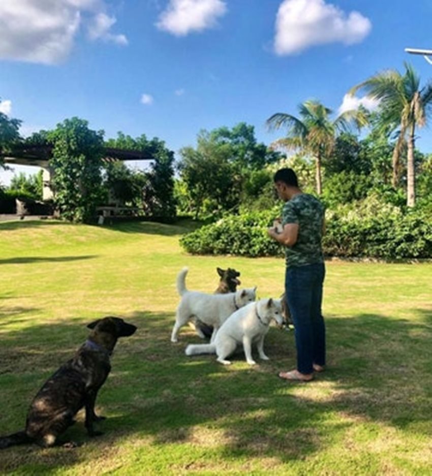 Sakshi Dhoni Lifestyle, MS Dhoni Farmhouse, Yuzvendra Chahal with Dhoni