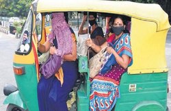 किसान आंदोलन की आड़ में मनमाना किराया वसूल रहे ऑटो चालक