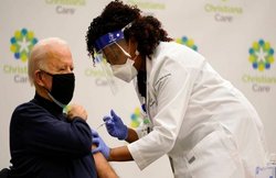 नरेंद्र मोदी ने नहीं लगवाया, पर दुनिया के ये बड़े नेता ले चुके हैं कोरोना का टीका