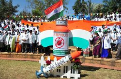 कोरोनाः टीकाकरण की संख्या के आधार पर दुनिया में 5वीं है भारत की रैंक, हर्षवर्धन बोले- औरों की तुलना में हमने बेहतर तरीके से लड़ी ये जंग