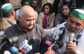Manish Sisodia, Ghazipur border, Rakesh Tikait, Farmers protest, kisan andolan, मनीष सिसोदिया, गाजीपुर बॉर्डर, किसान आंदोलन, राकेश टिकैत