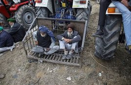 farmers protest, farmer suicide