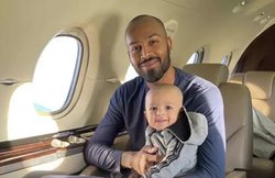 Hardik Pandya Son Agastya:हार्दिक पंड्या के बेटे ने पकड़ी अपनी पहली फ्लाइट, स्टार कॉमेडियन सुनील ग्रोवर ने किया मजेदार कमेंट