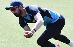 सिडनी टेस्ट से पहले भारतीय फैंस को तगड़ा झटका; केएल राहुल बॉर्डर-गावस्कर ट्रॉफी से बाहर, नेट प्रैक्टिस में लगी कलाई में चोट