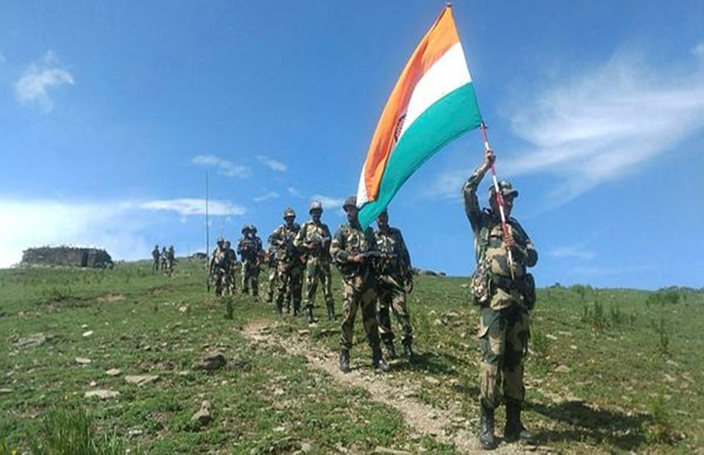 सिक्किम के नाकूला में भारतीय और चीनी सेनाओं के बीच झड़प। 