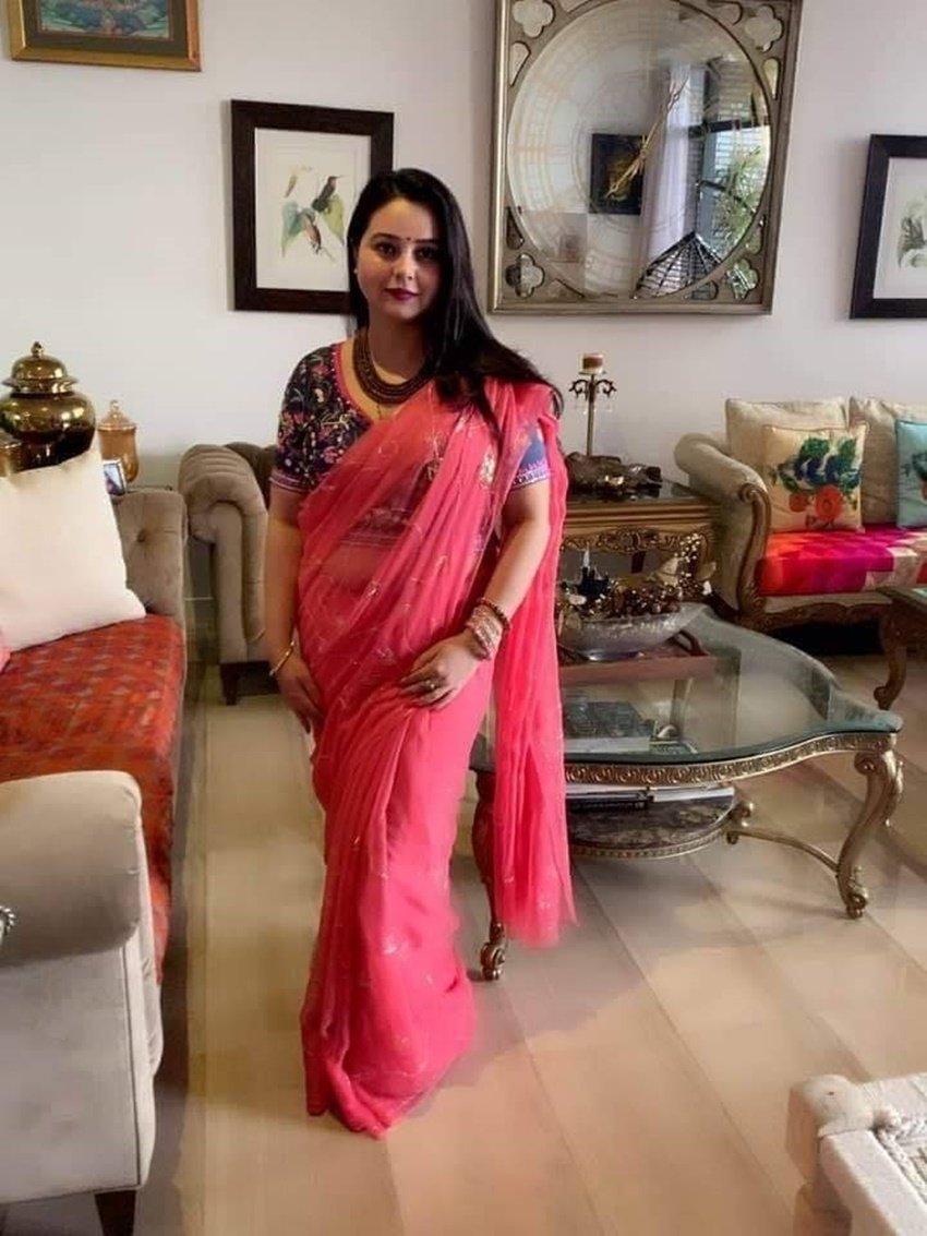 लालू प्रसाद की दूसरे नंबर की बेटी रोहिणी आचार्या भी सोशल मीडिया के माध्यम से राजनीतिक मोर्चेबंदी करती रहती हैं।