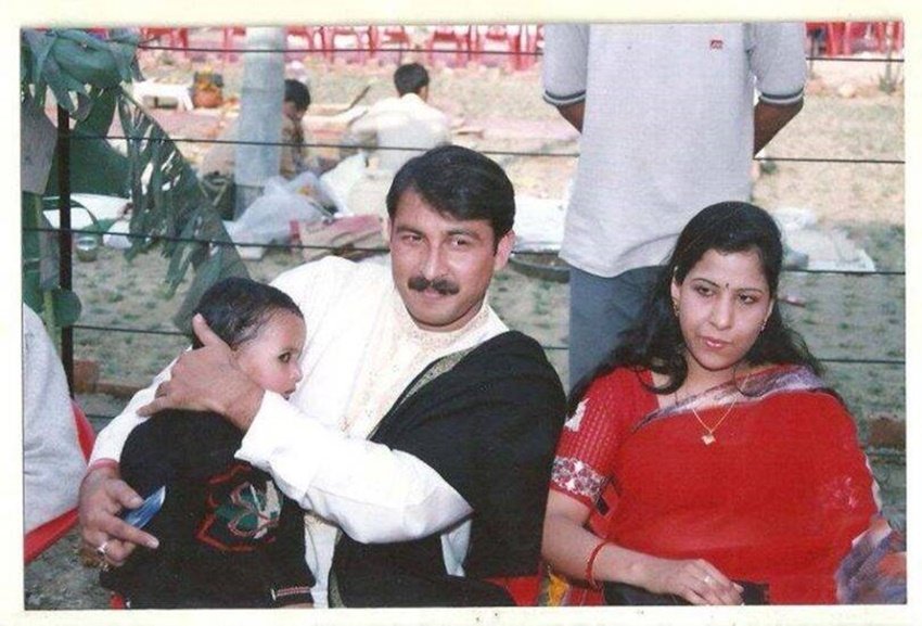 Manoj tiwari divorce, manoj tiwari second wife