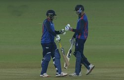 Syed Mushtaq Ali Trophy: वेंक्टेश अय्यर ने 32 गेंद में ठोका पचासा; 6 विकेट से जीता MP, नॉकआउट की रेस में बरकरार